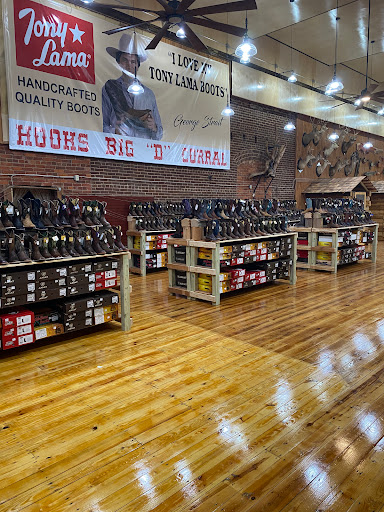 Department Store «Hooks Big D Corral», reviews and photos, 119 N Washington St, DeRidder, LA 70634, USA