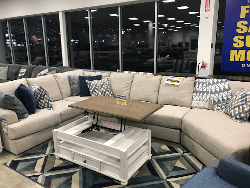 Furniture Store «Evansville Overstock Warehouse Furniture & Mattress», reviews and photos, 201 N Green River Rd, Evansville, IN 47715, USA