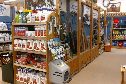 Pet Supply Store «CountryMax - Geneseo», reviews and photos, 4101 Lakeville Rd, Geneseo, NY 14454, USA