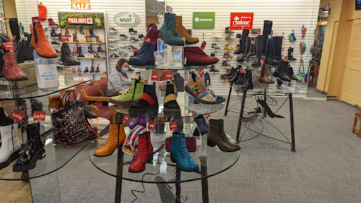 Shoe Store «Littles Shoes», reviews and photos, 5850 Forbes Ave, Pittsburgh, PA 15217, USA