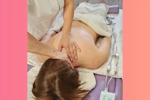 Massage therapeutic Valeria image