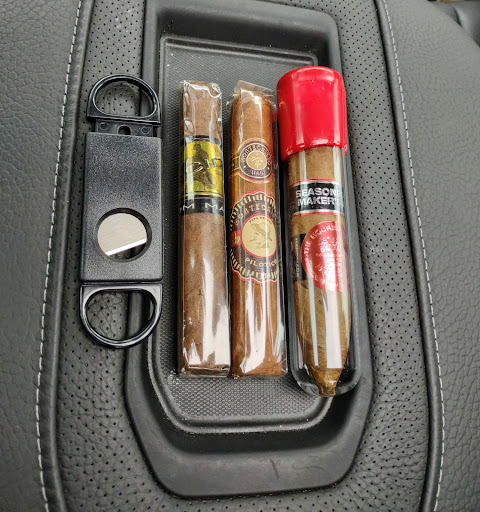 Liquor Store «A to Z Liquors», reviews and photos, 217 Merchants Way, Brunswick, GA 31525, USA