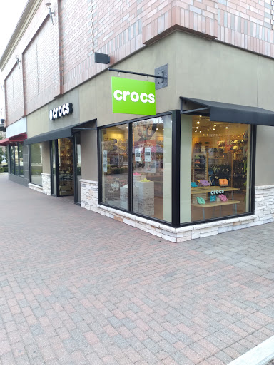 Shopping Mall «The Mall at Partridge Creek», reviews and photos, 17420 Hall Rd, Charter Twp of Clinton, MI 48038, USA