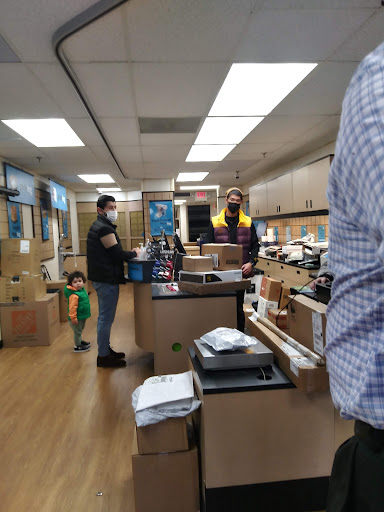 Shipping and Mailing Service «The UPS Store», reviews and photos, 2776 S Arlington Mill Dr, Arlington, VA 22206, USA