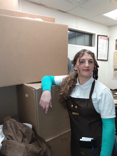 American Restaurant «Cracker Barrel Old Country Store», reviews and photos, 1005 Candleview Lane, Crawfordsville, IN 47933, USA