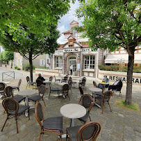 Atmosphère du Restaurant Café de la Paix à Bourron-Marlotte - n°9