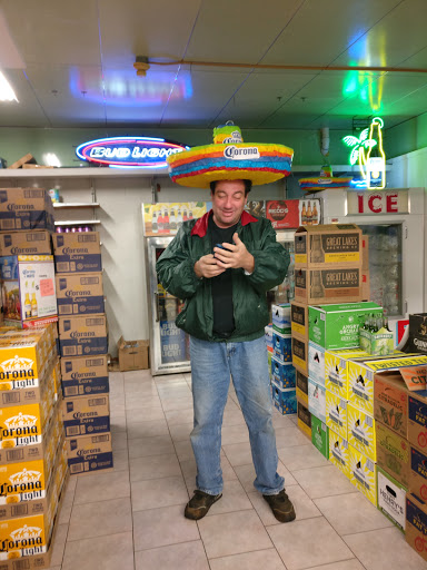 Liquor Store «Capri Deli & Liquor of East Rutherford», reviews and photos, 226 Paterson Ave, East Rutherford, NJ 07073, USA