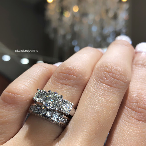 Jewelry Store «Jean Pierre Jewelers», reviews and photos, 21400 Ventura Blvd, Woodland Hills, CA 91364, USA
