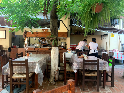 Información y opiniones sobre Birriería Robles "El Lic" de Puerto Vallarta, Jalisco, México