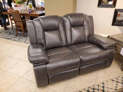 Furniture Store «Ashley HomeStore», reviews and photos, 905 Perimeter Dr, Schaumburg, IL 60173, USA