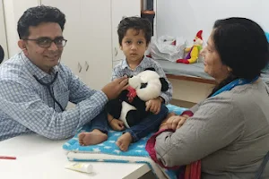 Dr. Vishal Parmar -Best Pediatrician (Child Doctor) & child specialist in Borivali image