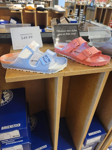 Shoe Store «DSW Designer Shoe Warehouse», reviews and photos, 2515 W 75th St, Naperville, IL 60540, USA