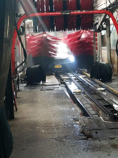 Car Wash «Westbury Car Wash», reviews and photos, 14 Urban Ave, Westbury, NY 11590, USA