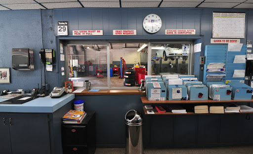 Auto Repair Shop «Riverside Automotive Service & Parts Inc», reviews and photos, 2750 N Oakland Ave, Milwaukee, WI 53211, USA