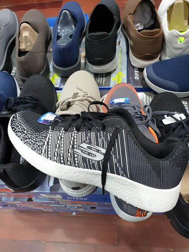 Stores to buy skechers sneakers Mecca