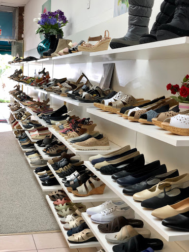 Shoe Store «SAS Shoes», reviews and photos, 44 Miracle Mile, Coral Gables, FL 33134, USA