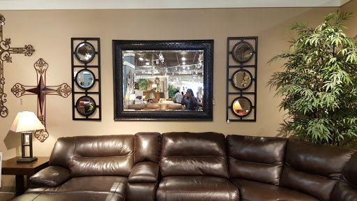 Furniture Store «Ashley HomeStore», reviews and photos, 7502 N Blackstone Ave, Fresno, CA 93720, USA