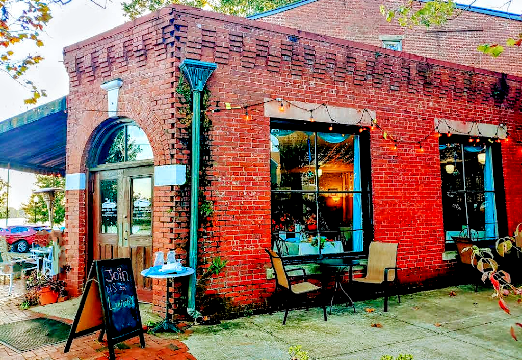 Levee House Bistro 45750