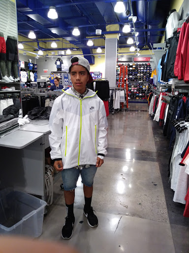 Department Store «Nordstrom Rack West Covina Mall», reviews and photos, 1415 Plaza Dr, West Covina, CA 91790, USA