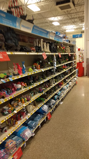 Pet Supply Store «PetSmart», reviews and photos, 220 Commerce Blvd, Fairless Hills, PA 19030, USA