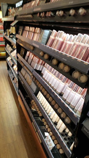 Hair Salon «Ulta Beauty», reviews and photos, 24235 Magic Mountain Pkwy, Valencia, CA 91355, USA