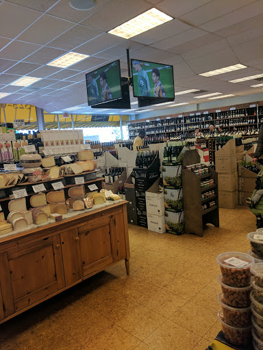Wine Store «Arrowine & Cheese», reviews and photos, 4508 Lee Hwy, Arlington, VA 22207, USA