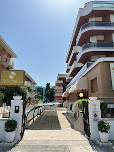 Hotel Astoria - Hotel a Pineto sul mare Via Alcide De Gasperi, 1, 64025 Pineto TE, Italia