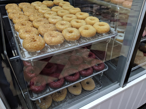 Donut Shop «Lee Donuts», reviews and photos, 124 Peterson Rd, Libertyville, IL 60048, USA