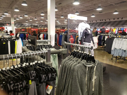 Sporting Goods Store «Nike Factory Store», reviews and photos, 6170 Grand Ave #569, Gurnee, IL 60031, USA
