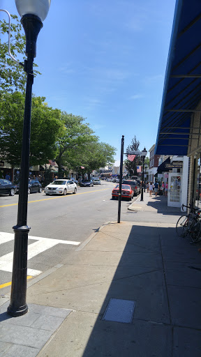 Book Store «Eight Cousins Books», reviews and photos, 189 Main St, Falmouth, MA 02540, USA