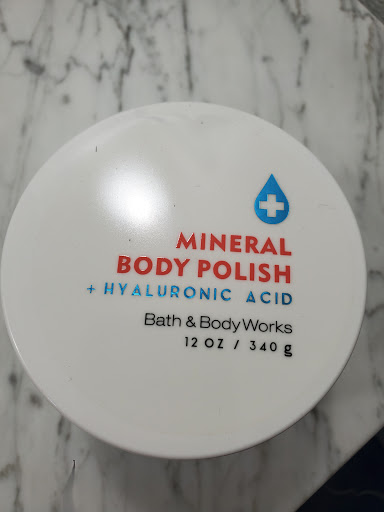 Beauty Supply Store «Bath & Body Works», reviews and photos, 111 Nut Tree Rd, Vacaville, CA 95687, USA