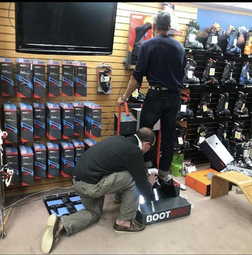 Ski Shop «Sundown Ski & Patio», reviews and photos, 47 Northern Blvd, Greenvale, NY 11548, USA