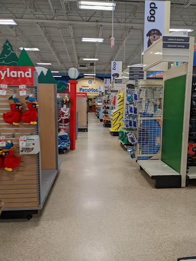 Pet Supply Store «PetSmart», reviews and photos, 114 Commerce Way, Woburn, MA 01801, USA