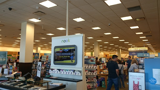 Book Store «Barnes & Noble», reviews and photos, 6050 El Cerrito Plaza, El Cerrito, CA 94530, USA