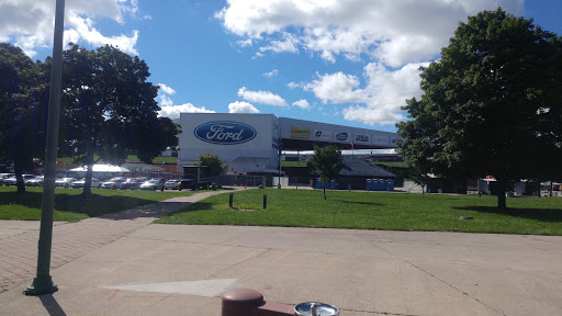 Amphitheater «Michigan Lottery Amphitheatre at Freedom Hill», reviews and photos, 14900 Metro Pkwy, Sterling Heights, MI 48312, USA