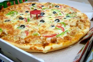 Rahet Pizza Malka image