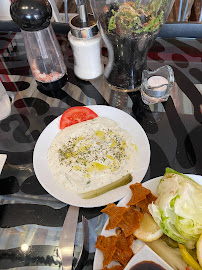 Plats et boissons du Restaurant turc Le Mezze du chef çig köfte à Paris - n°6