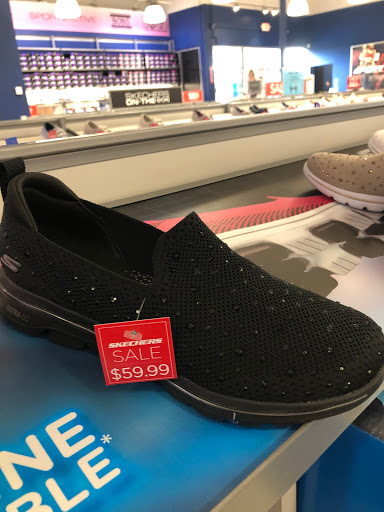 Shoe Store «SKECHERS Factory Outlet», reviews and photos, 19000 S Vermont Ave, Gardena, CA 90248, USA