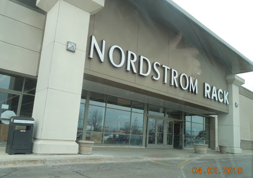 Department Store «Nordstrom Rack The Shops at Oak Brook Place», reviews and photos, 2155 22nd St, Oak Brook, IL 60523, USA