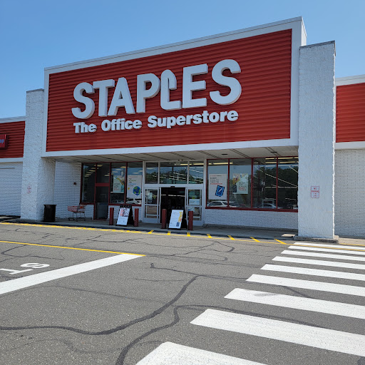 Office Supply Store «Staples», reviews and photos, 466 Hackensack Ave, Hackensack, NJ 07601, USA