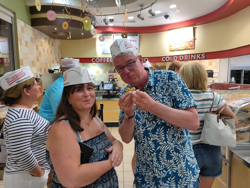 Donut Shop «Krispy Kreme Doughnuts», reviews and photos, 1444 N Battlefield Blvd, Chesapeake, VA 23320, USA