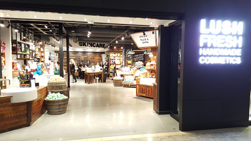 Cosmetics Store «Lush Cosmetics», reviews and photos, 7014 E Camelback Rd, Scottsdale, AZ 85251, USA