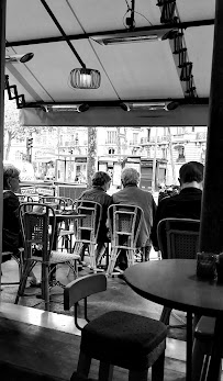Atmosphère du Restaurant de tapas Le Néo Café à Paris - n°11