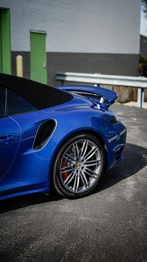 Auto Body Shop «Ultimate Paint Shop», reviews and photos, 28865 Nagel Ct, Lake Bluff, IL 60044, USA