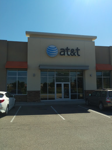 Cell Phone Store «AT&T», reviews and photos, 10100 City Walk Dr #200, Woodbury, MN 55129, USA