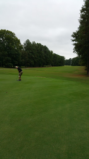 Golf Course «Lake Shore Golf Course», reviews and photos, 4621 Lumley Rd, Durham, NC 27703, USA