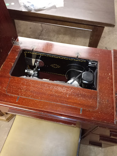 Thrift Store «Sweet Repeats Thrift Store», reviews and photos, 499 E Walnut St, North Wales, PA 19454, USA