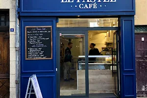 Le Pastel Café image