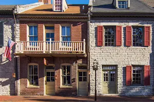 Boone's Colonial Inn image