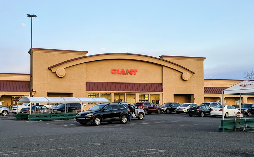 Giant Food Stores, 1465 W Broad St, Quakertown, PA 18951, USA, 